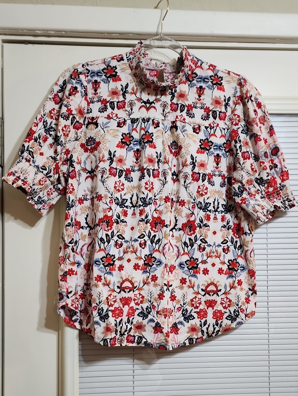 LOFT Cream Floral Short-Sleeve Blouse with Red & Blue Flowers